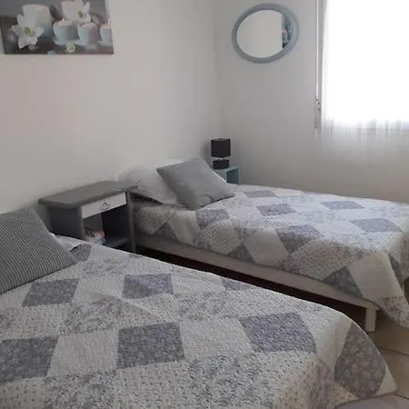 Maison Sur Les Hauteurs De 펜션 카르카손