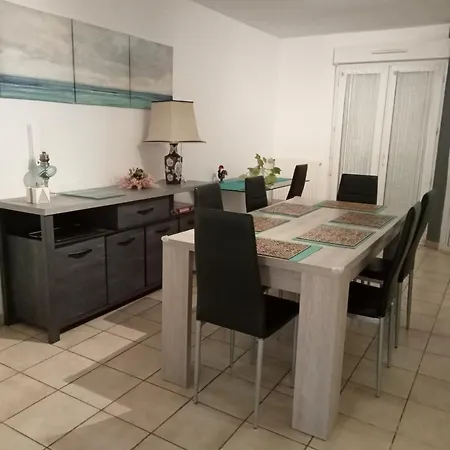 Maison Sur Les Hauteurs De 카르카손