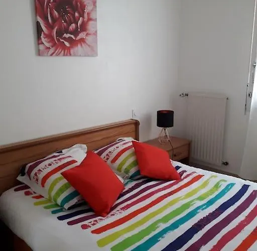 Maison Sur Les Hauteurs De *